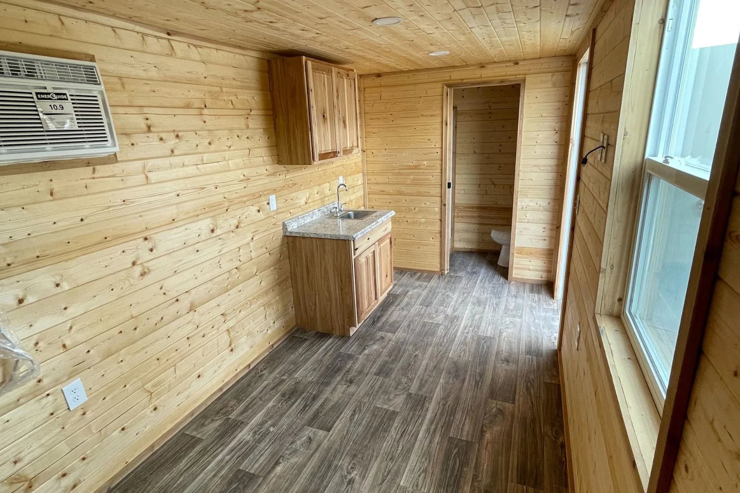 20ft retreat cabin shipping container (20strcbn) 20ft retreat cabin shipping container (20strcbn)