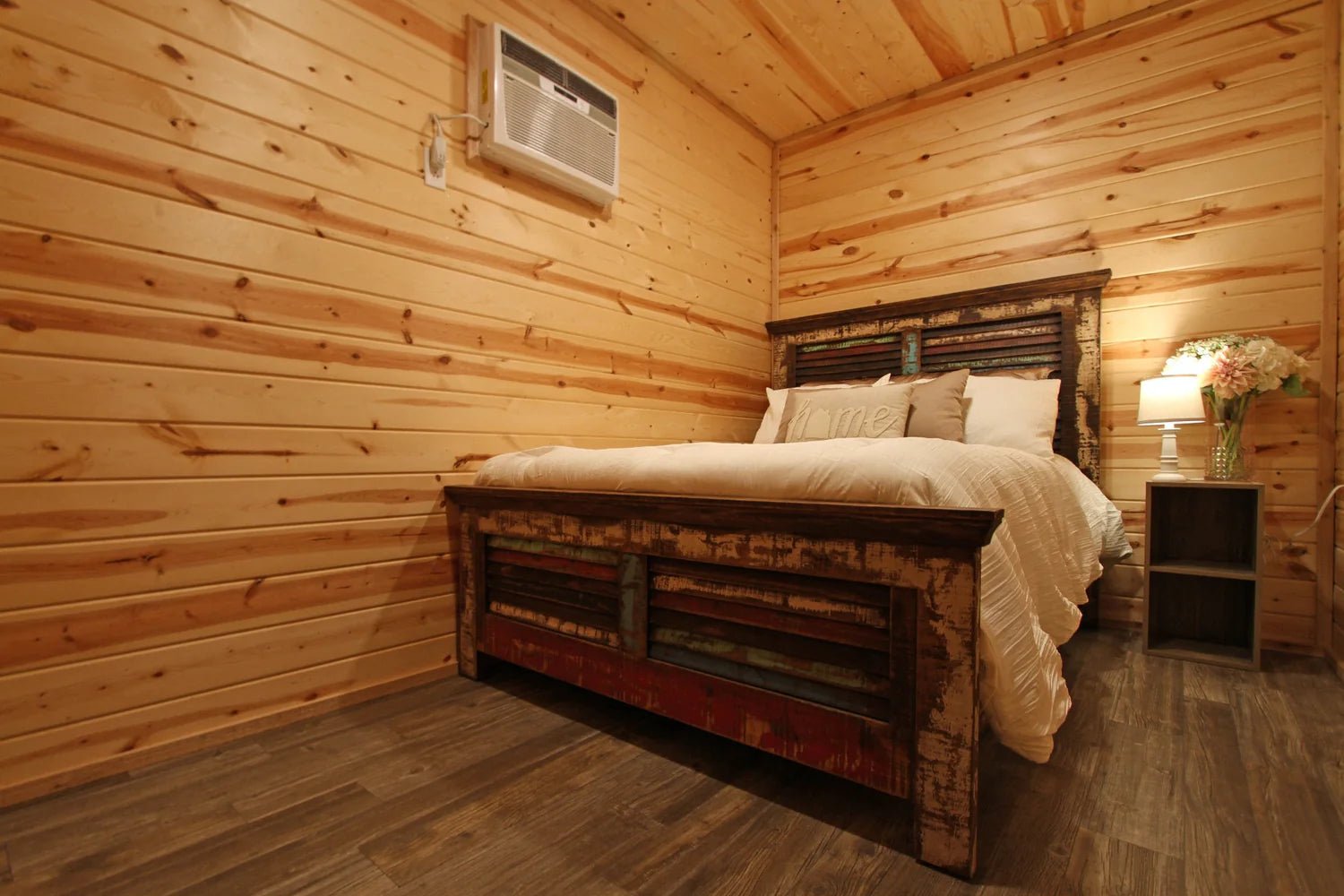 40ft retreat cabin shipping container (40hcrcbn) 40ft retreat cabin shipping container (40hcrcbn)