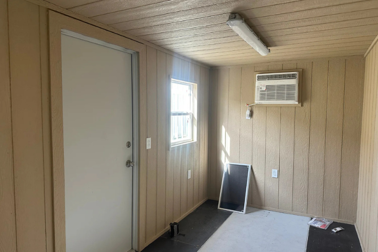 40ft mobile office shipping container with storage (18/22) (40stmos1822) 40ft mobile office shipping container with storage (18/22) (40stmos1822)