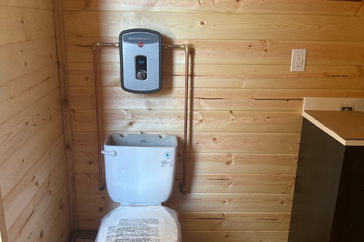 53ft retreat cabin shipping container (53hcrcbn) 53ft retreat cabin shipping container (53hcrcbn)