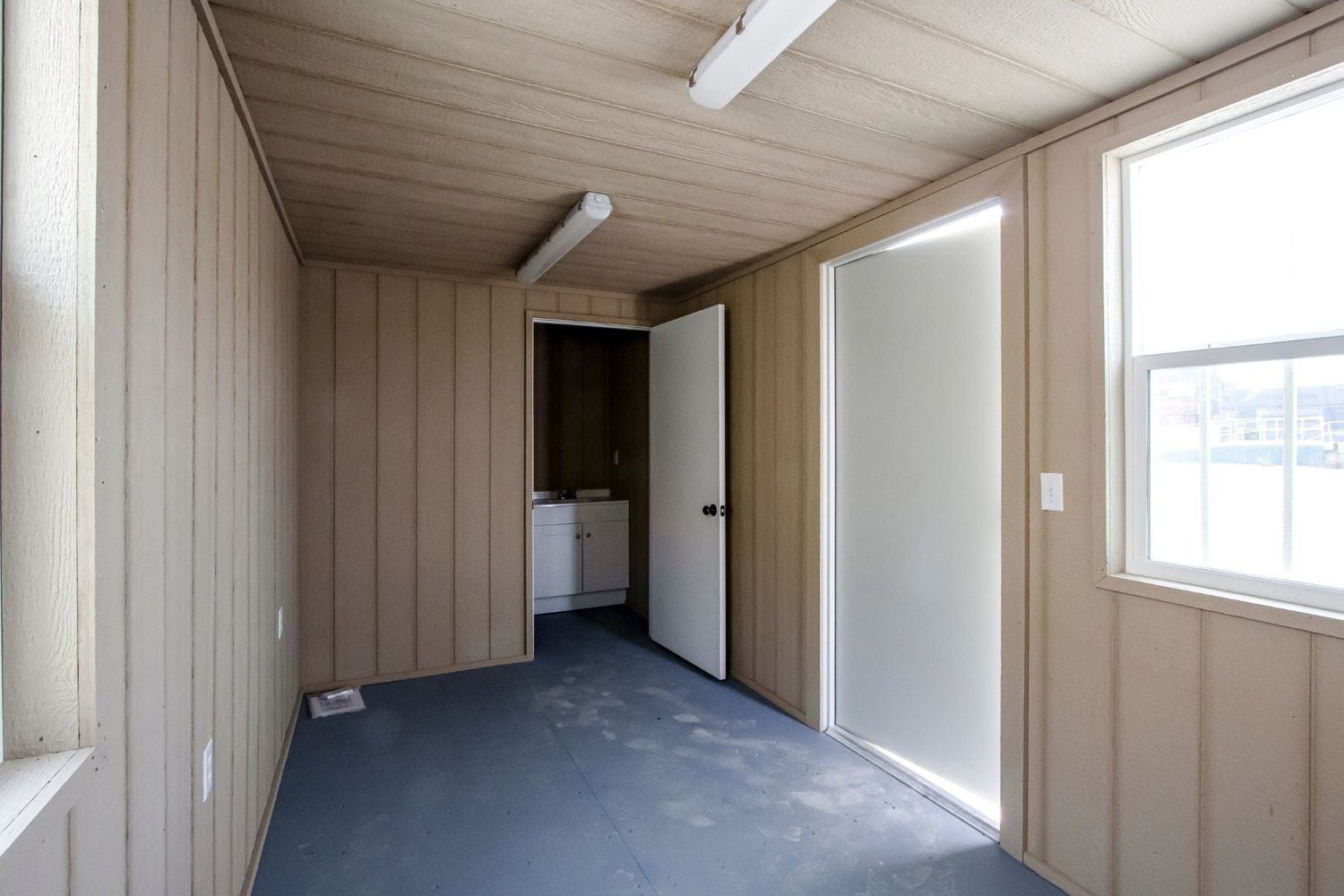 20ft mobile office shipping container with bathroom (20stmob) 20ft mobile office shipping container with bathroom (20stmob)