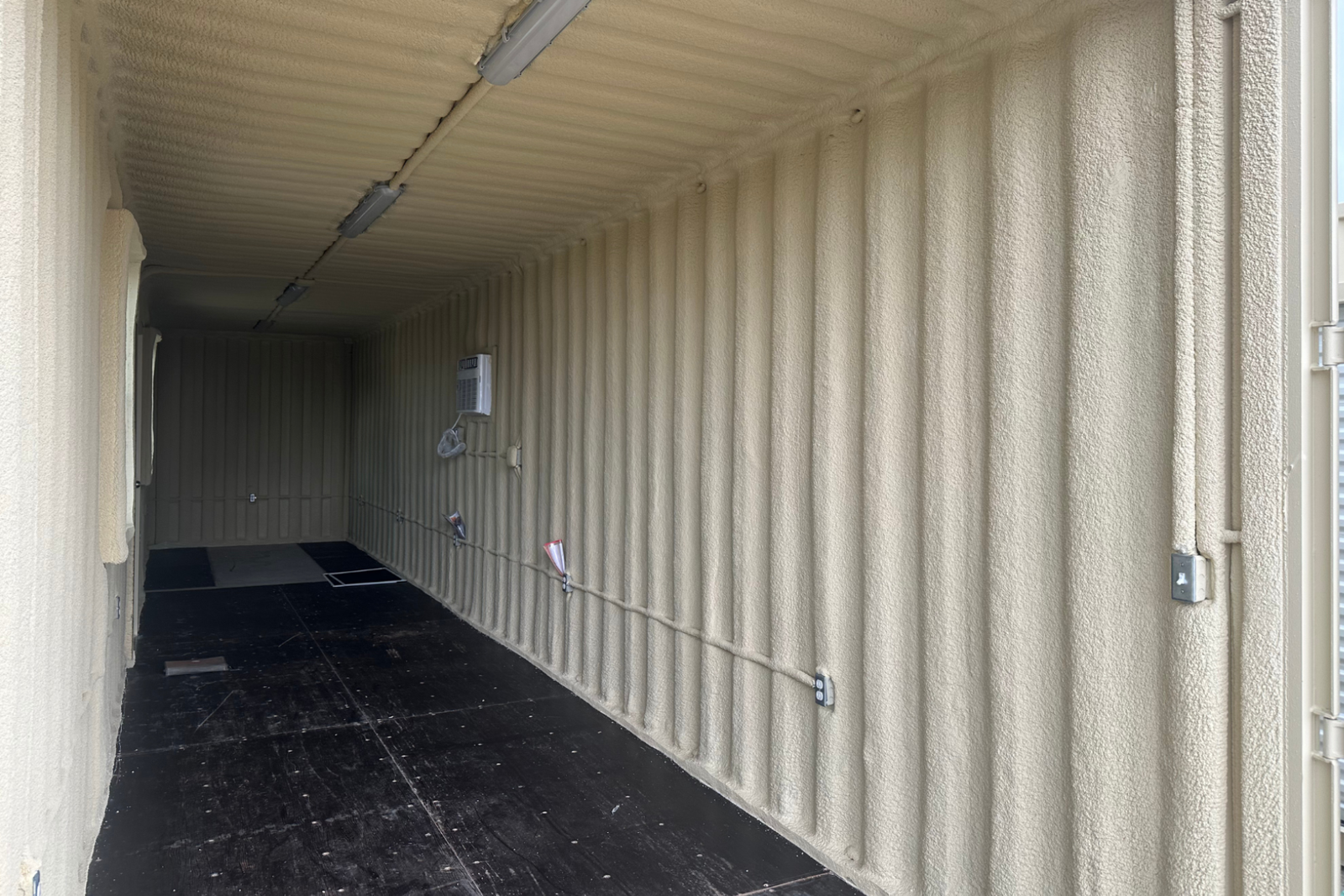 40ft shipping container office (insulated / no siding) (40hcofi) 40ft shipping container office (insulated / no siding) (40hcofi)