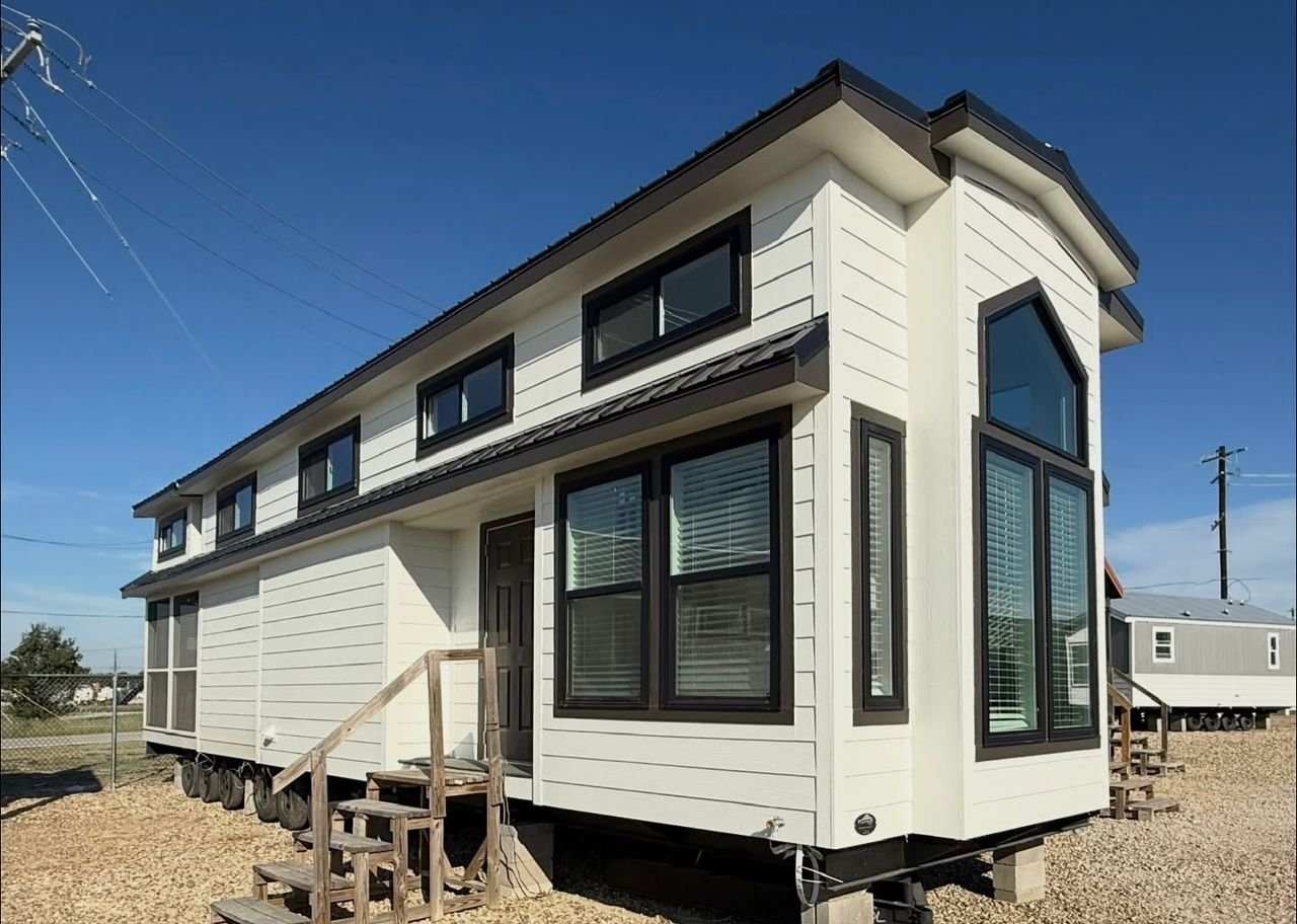 2023 platinum "cardinal" 1 bed/1 bath 399 sq foot rv park model quantity 2023 platinum "cardinal" 1 bed/1 bath 399 sq foot rv park model quantity