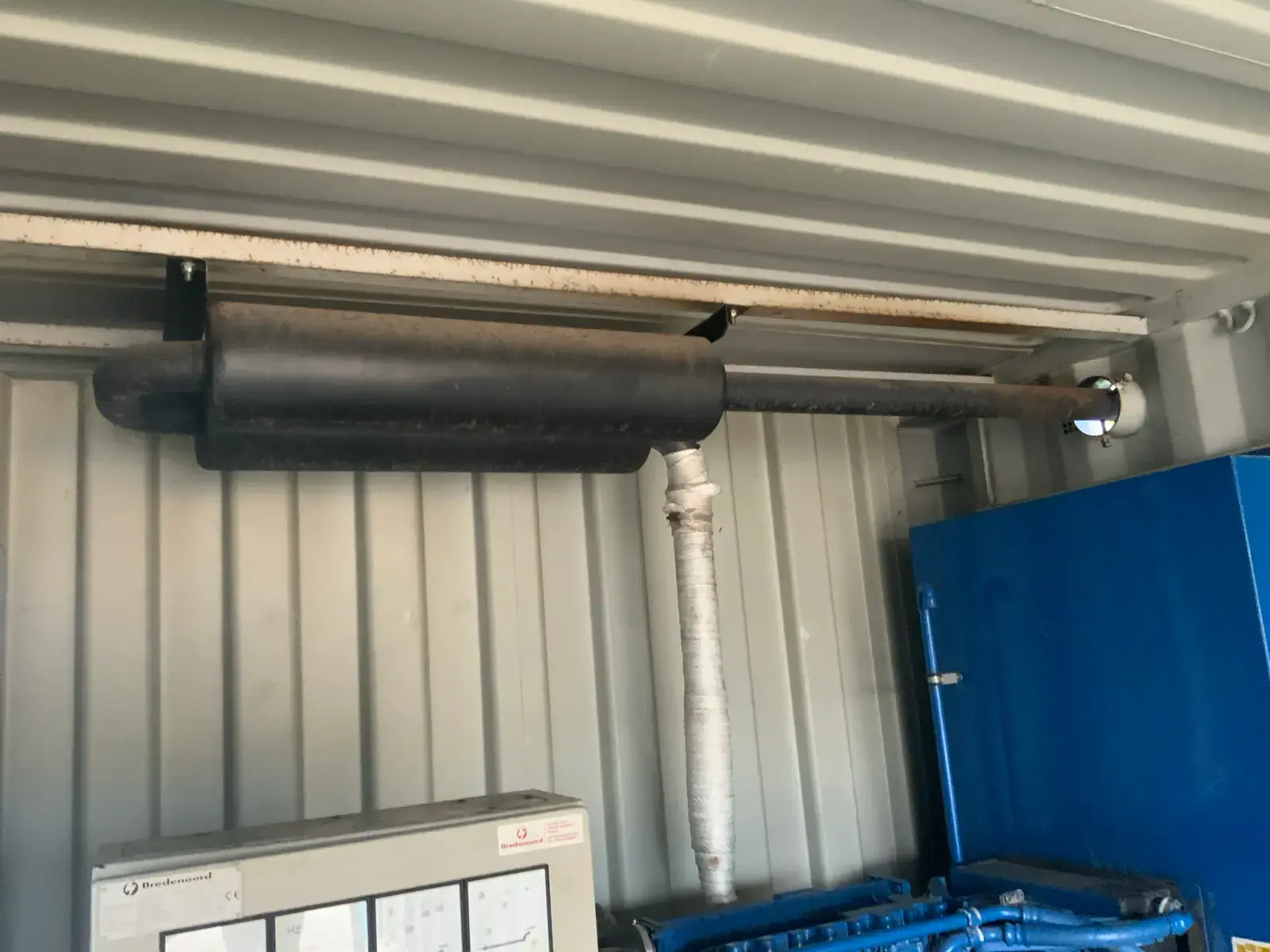 2007 bredenoord brde 26 containerized emergency generator (used) – watch the video 2007 bredenoord brde 26 containerized emergency generator (used) – watch the video