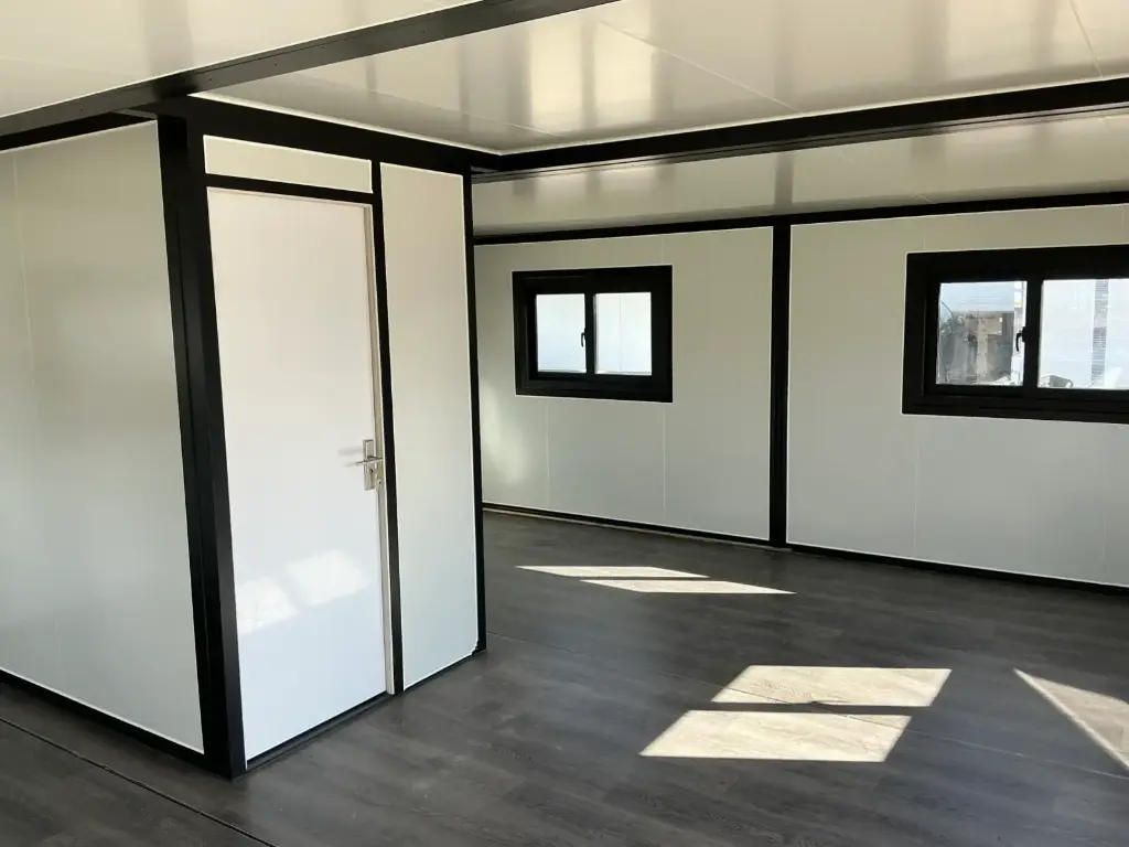 mobile living unit / tiny home with bathroom mobile living unit / tiny home with bathroom