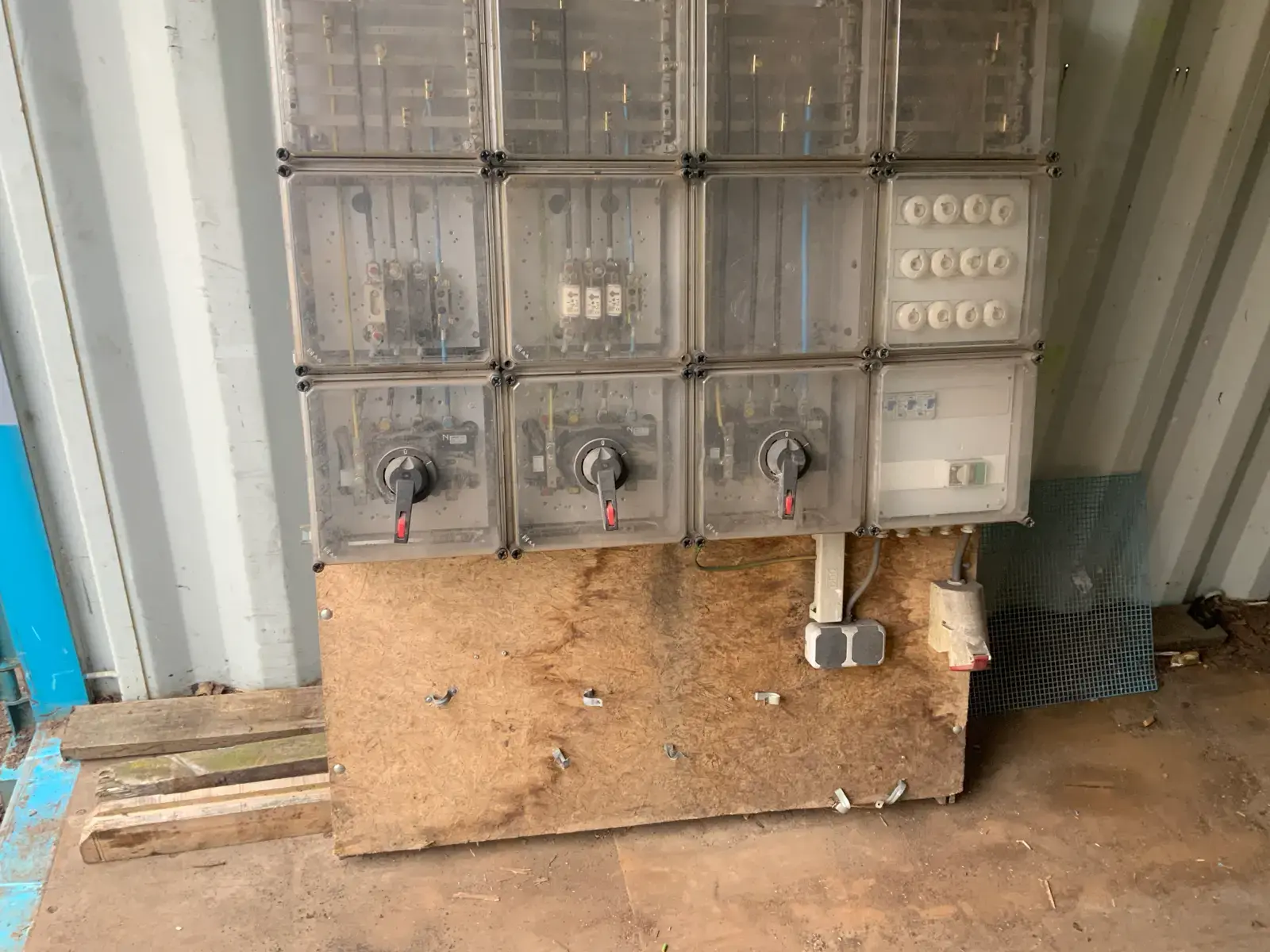 2007 bredenoord brde 26 containerized emergency generator (used) – watch the video 2007 bredenoord brde 26 containerized emergency generator (used) – watch the video