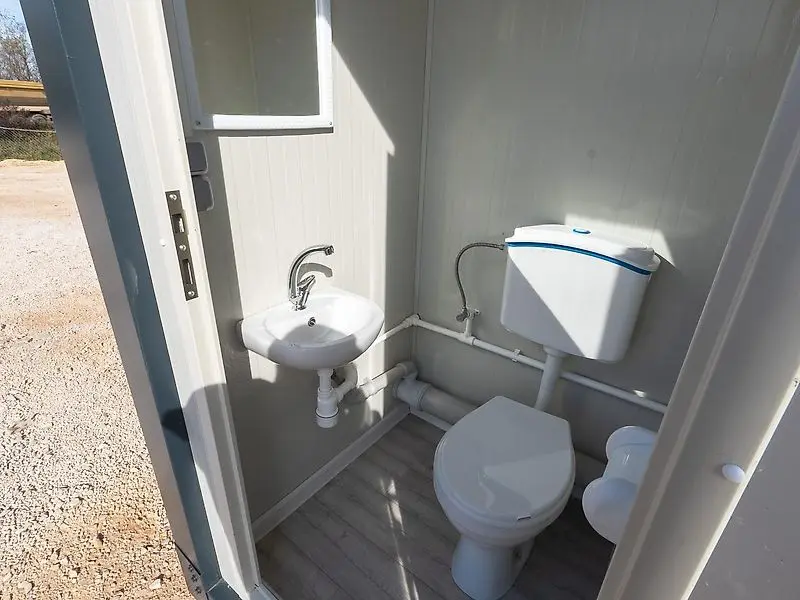 sanitary container, 8 x (toilet + sink) 220×400 sanitary container, 8 x (toilet + sink) 220×400