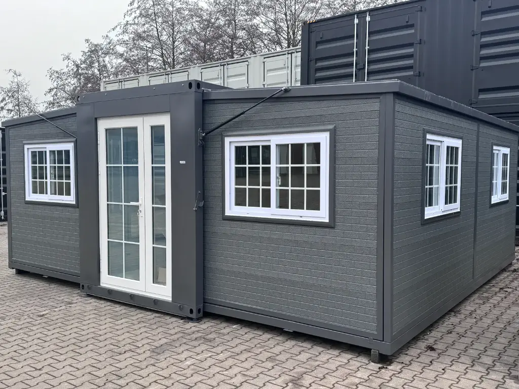 mobile living unit / tiny home / chalet with 2 bedrooms + kitchen mobile living unit / tiny home / chalet with 2 bedrooms + kitchen