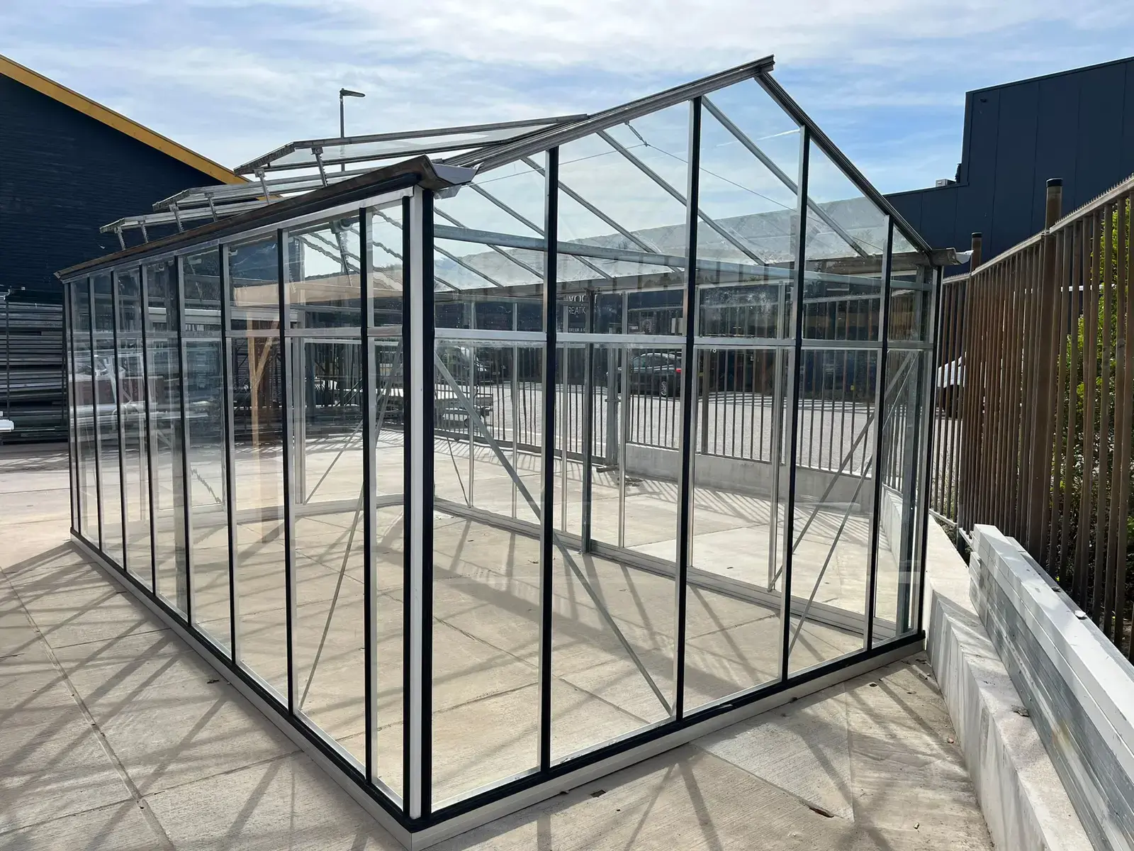 recreational greenhouse (approx. 14m²) recreational greenhouse (approx. 14m²)