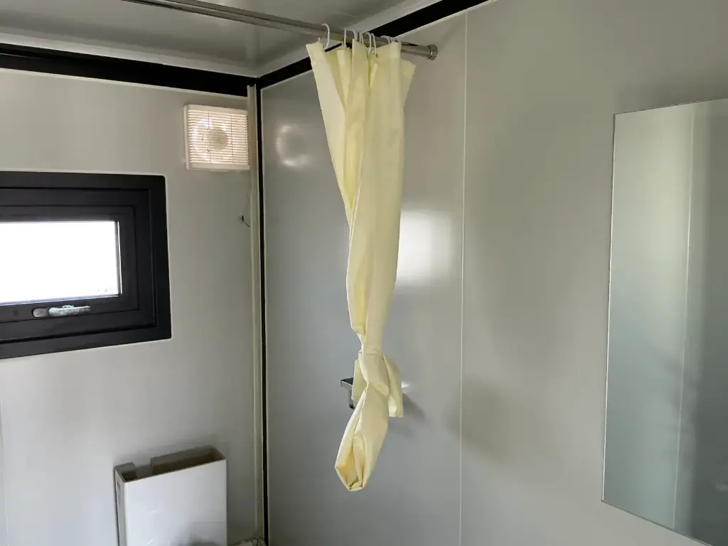 mobile living unit / tiny home with bathroom mobile living unit / tiny home with bathroom