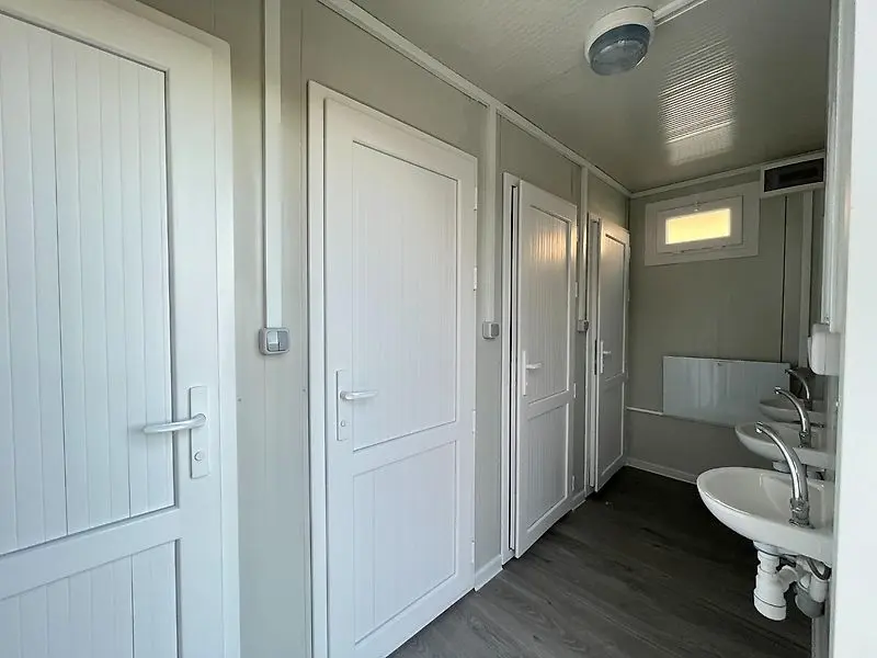 sanitary container, 6 units (shower + sink) | shower container 240 x 600, new sanitary container, 6 units (shower + sink) | shower container 240 x 600, new