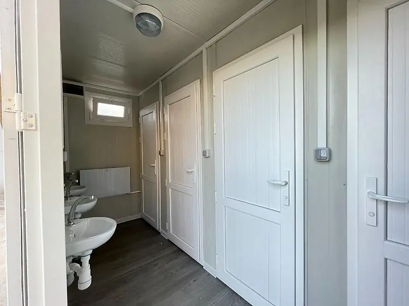 sanitary container, 6 units (shower + sink) | shower container 240 x 600, new sanitary container, 6 units (shower + sink) | shower container 240 x 600, new