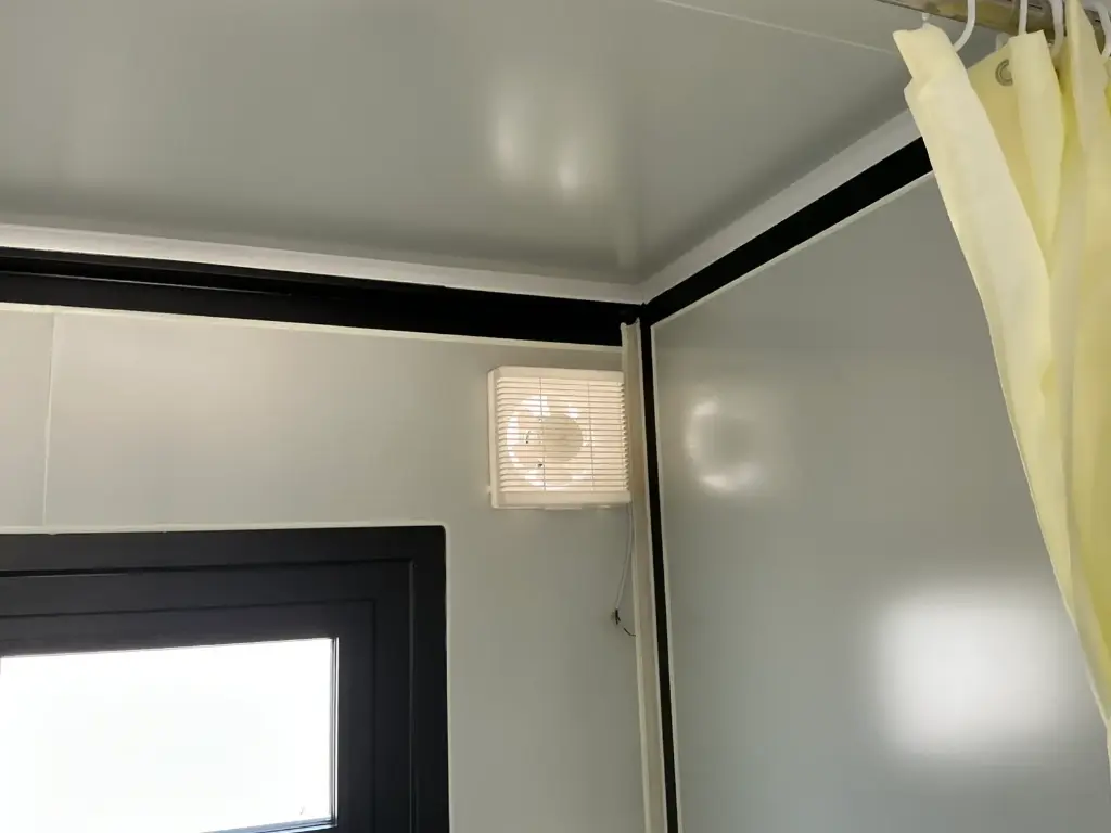 mobile living unit / tiny home with bathroom mobile living unit / tiny home with bathroom