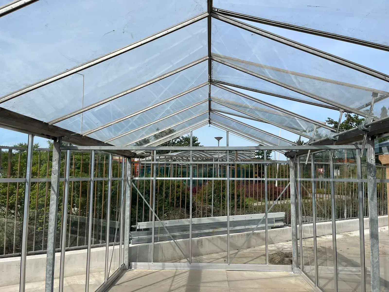 recreational greenhouse (approx. 14m²) recreational greenhouse (approx. 14m²)