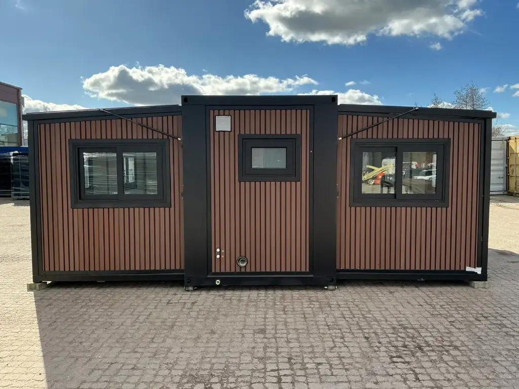 mobile living unit / tiny home with bathroom mobile living unit / tiny home with bathroom