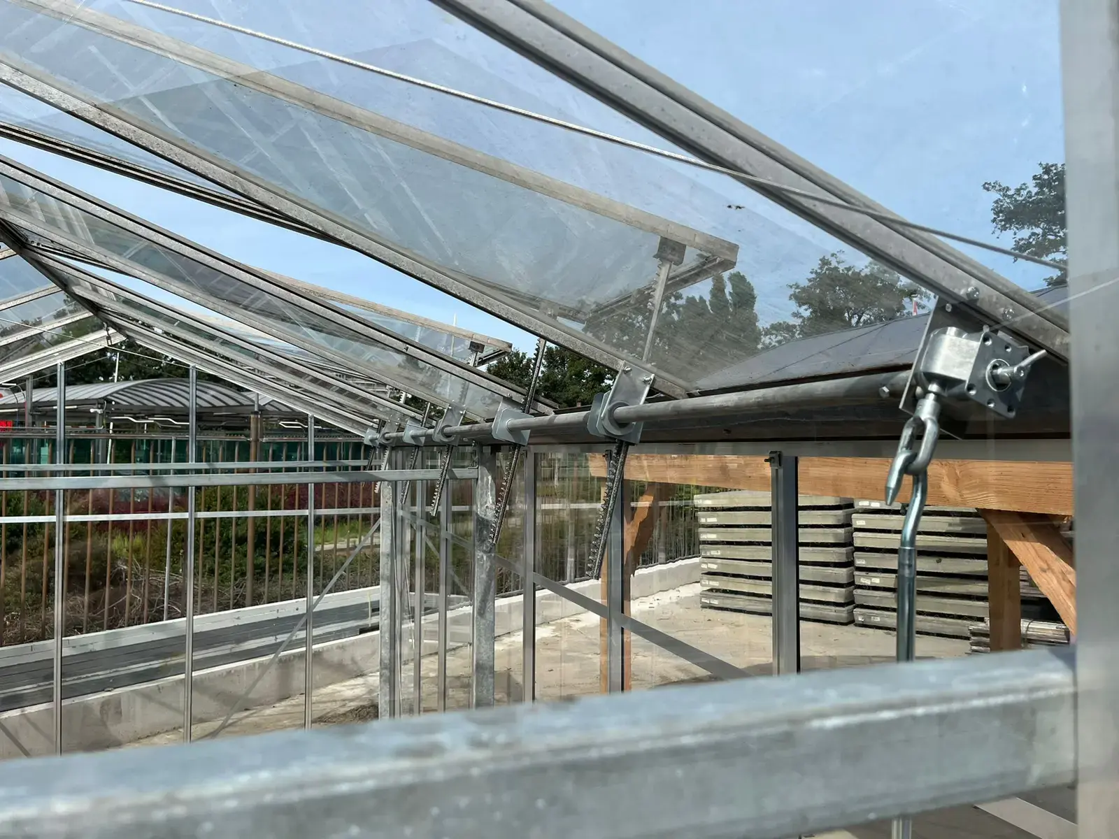 recreational greenhouse (approx. 14m²) recreational greenhouse (approx. 14m²)