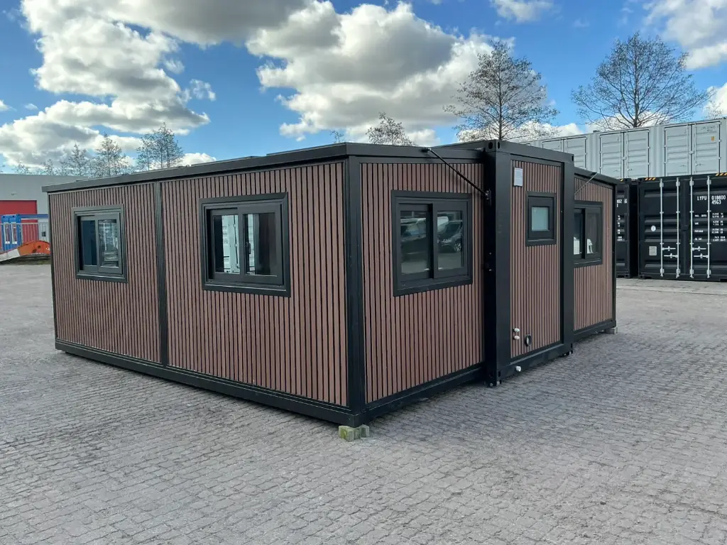 mobile living unit / tiny home with bathroom mobile living unit / tiny home with bathroom
