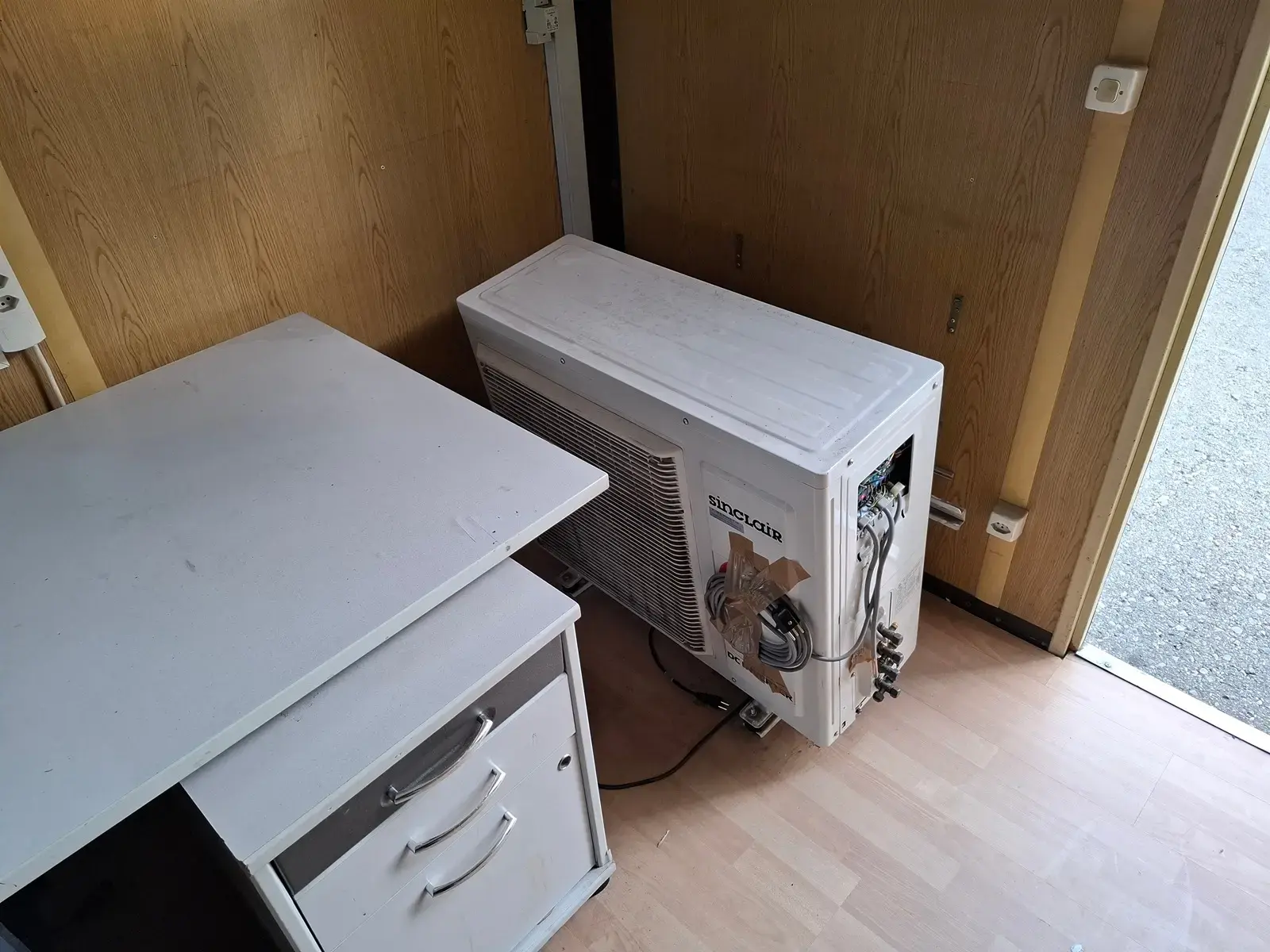 1991 cummens containerized emergency generator (used) watch the video 1991 cummens containerized emergency generator (used) watch the video