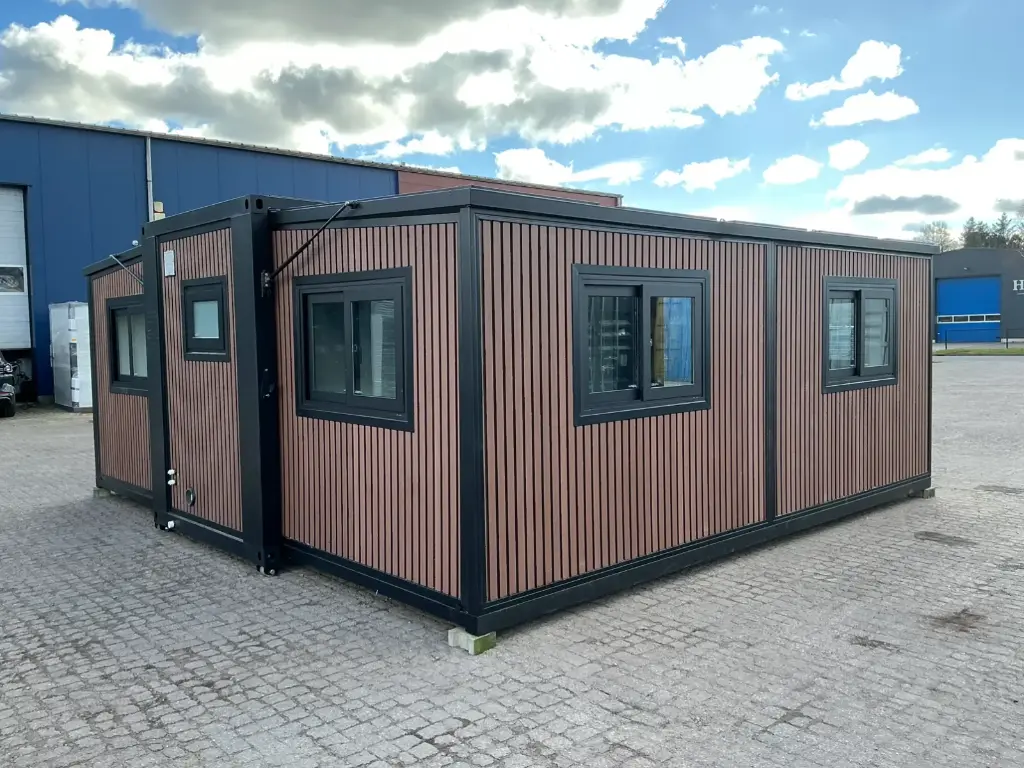mobile living unit / tiny home with bathroom mobile living unit / tiny home with bathroom