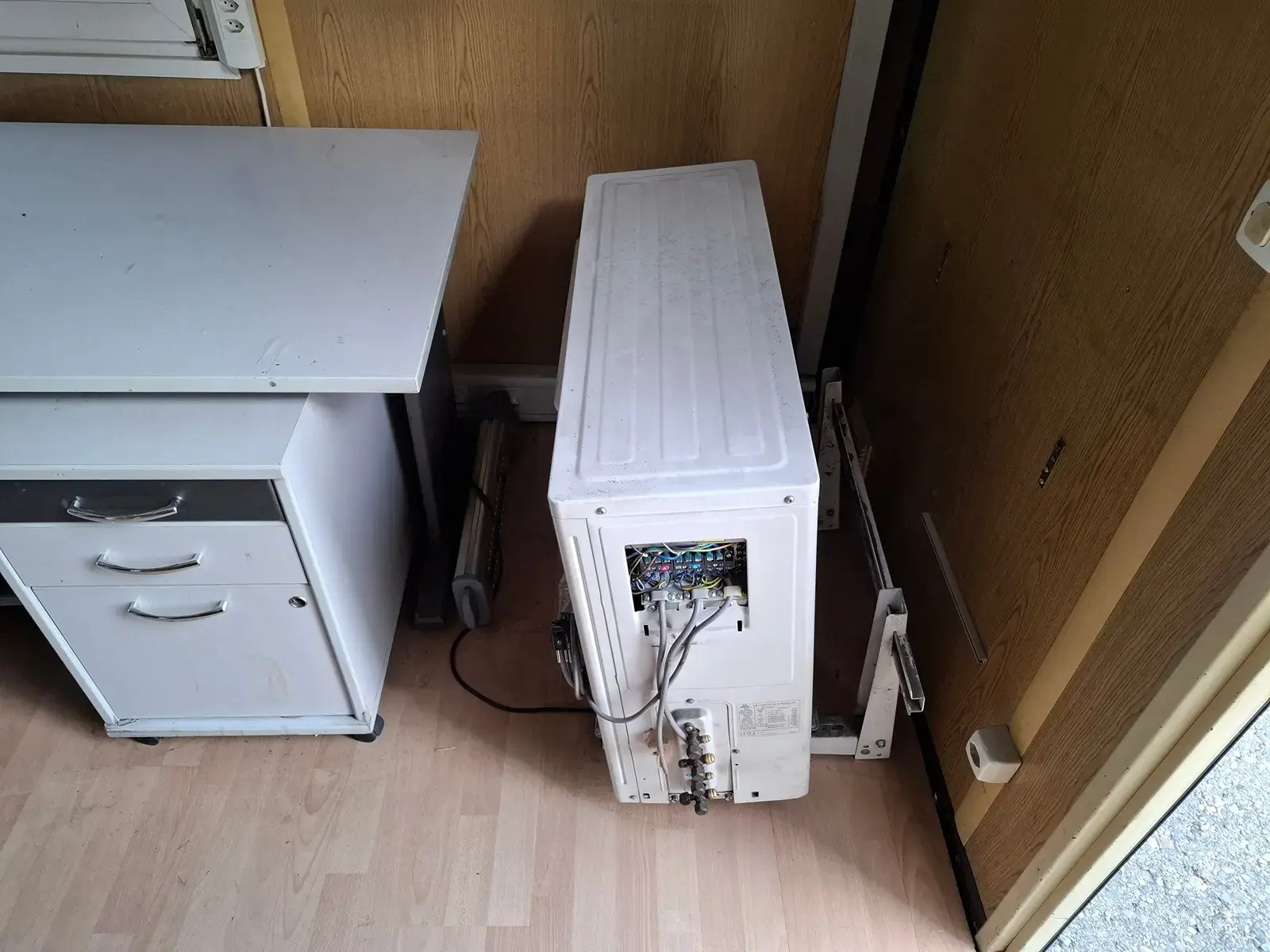 1991 cummens containerized emergency generator (used) watch the video 1991 cummens containerized emergency generator (used) watch the video