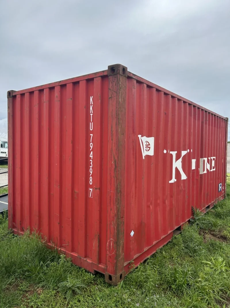 20′ shipping container ccr18113 20′ shipping container ccr18113